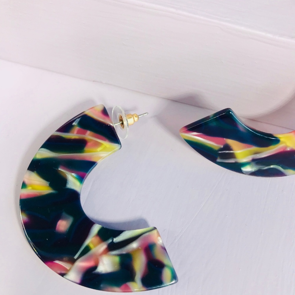 🆑 Blue Tortoise Half Circle Studs - Picture 2 of 7